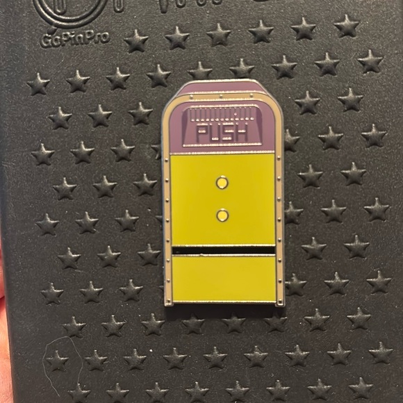 Disney Parks 2025 Character Trash Bins Cans Mystery Pins WDW Dopey - Picture 1 of 3